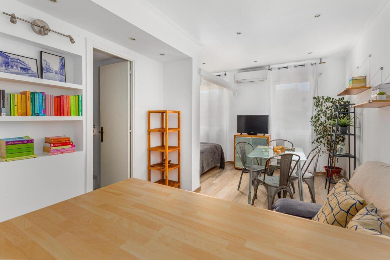 Playa De Bogatell - Soleada Y Serena Barcelona Ngoại thất bức ảnh