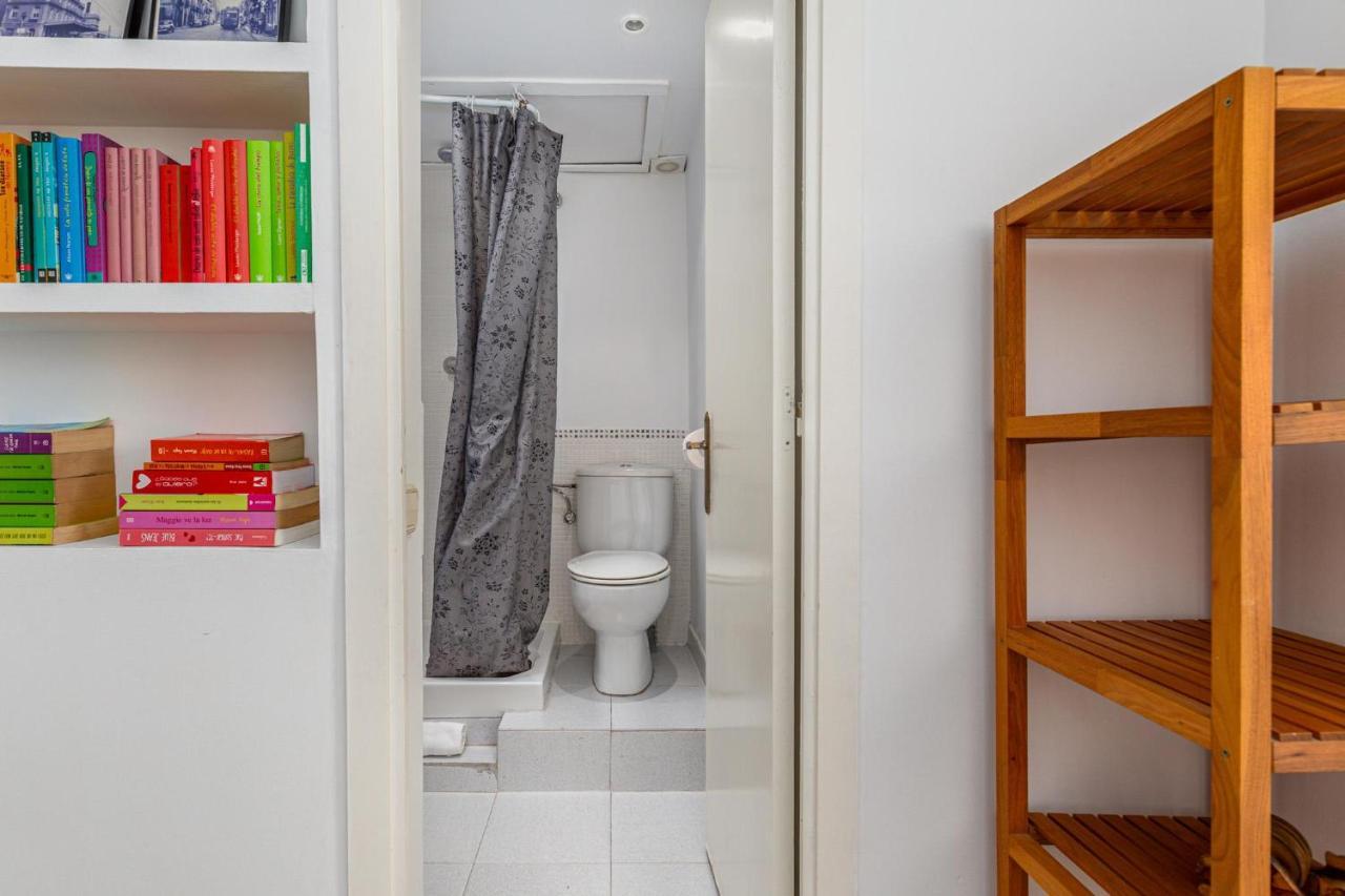 Playa De Bogatell - Soleada Y Serena Barcelona Ngoại thất bức ảnh